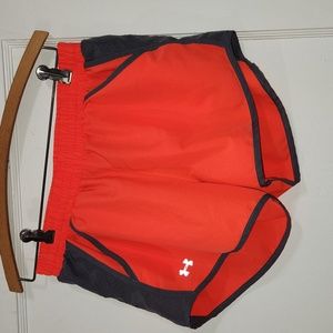 Under Armour Coral Heatgear Running Shorts Size Small